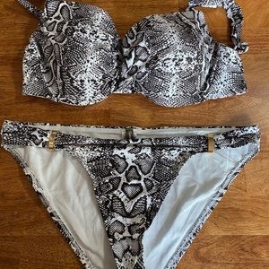 Tommy Bahama bikini